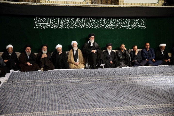 نخستین شب مراسم عزای اباعبدالله(ع) در حسینیه امام خمینی(ره) برگزار شد