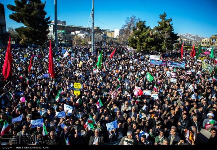 ادامه راهپیمایی ها درپی محکوم کردن ناآرامی های اخیر