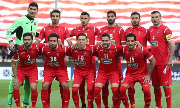 رنگ جام سرخ شد