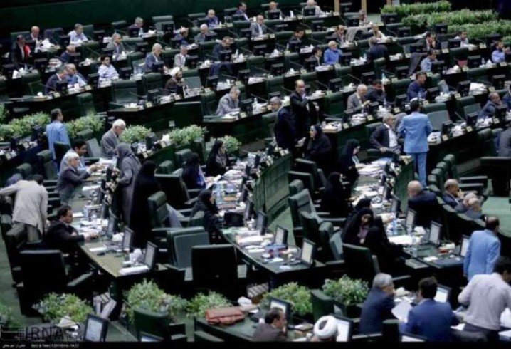 مجلس درمورد رفتار نماینده سراوان گزارش می دهد