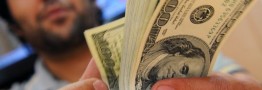 کاهش قیمت دلار؛ چرا طلا و یورو صعودی شد؟