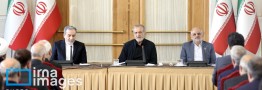 پزشکیان: اگر با برنامه و در چارچوب سیاست های نظام عمل کنیم، مشکلات حل شدنی است