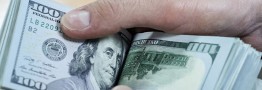 واکنش فرزین به دلار ۱۱۷,۰۰۰ تومانی/ بانک مرکزی ترمز بازار را میکشد؟