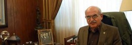 بهمن كشاورز: اهمال دولت احمدی نژاد در حراست از 2 میلیارد دلار پیگیرد قانونی دارد