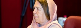 فریال مستوفی: اقتصاد را از سیاست جدا کنید